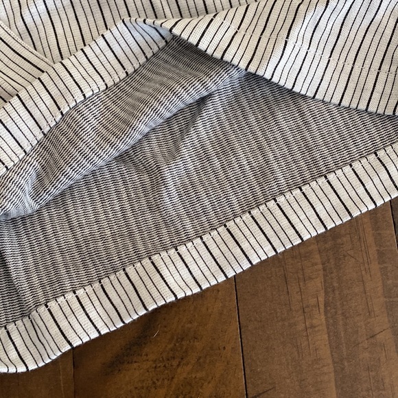 SUPER Soft La Class Stripped Medium Waist Shorts Size Large - Picture 5 of 6